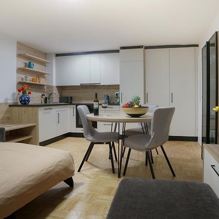 Modern Apartment, Full Kitchen, For 6 Gmunden Exteriör bild