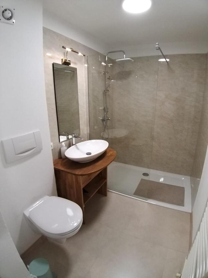 Modern Apartment, Full Kitchen, For 6 Gmunden Exteriör bild