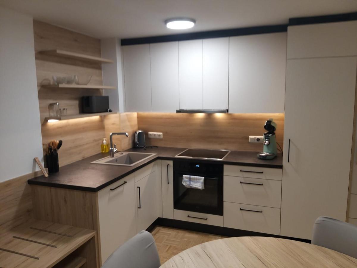 Modern Apartment, Full Kitchen, For 6 Gmunden Exteriör bild